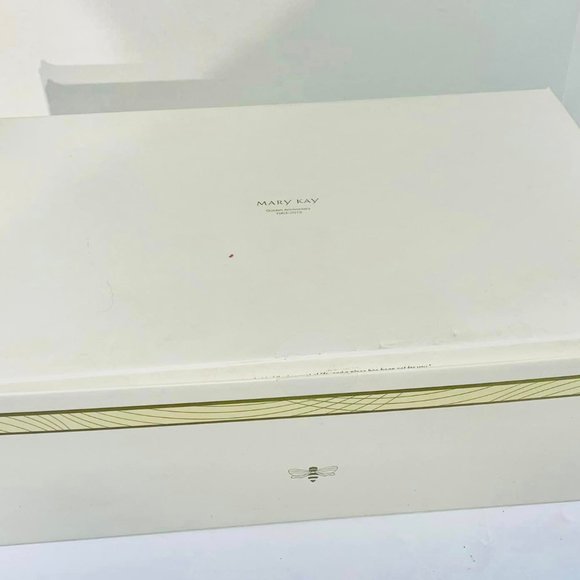 Mary Kay Golden Anniversary Bumblebee Dinnerware 1 place Set New with Open Box.. - Picture 4 of 12